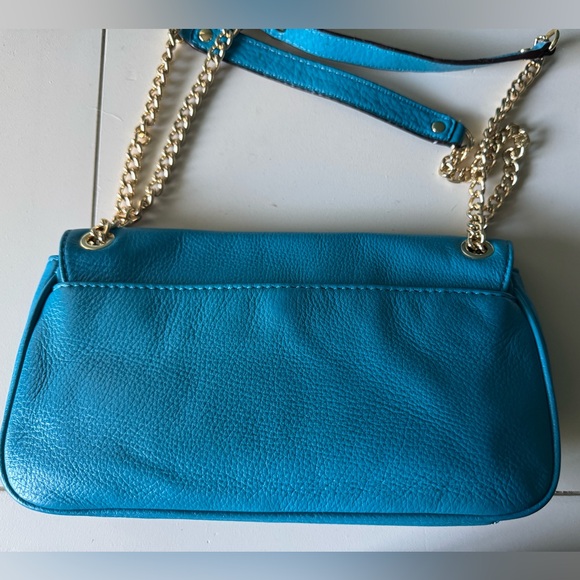 Michael Kors Turquoise Shoulder Bag with Gold Chain - Picture 5 of 8